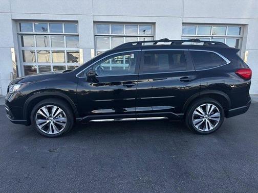 2022 Subaru Ascent Limited 8-Passenger