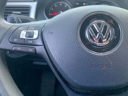 Platinum Gray Metallic 2018 Volkswagen Atlas 3.6L S