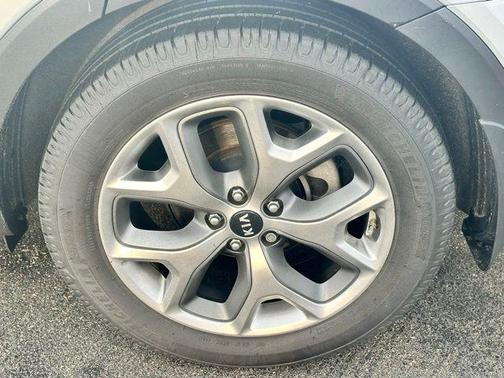 Sparkling Silver 2019 Kia Sorento EX