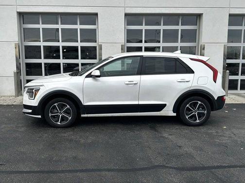 2024 Kia Niro LX