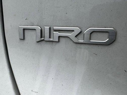 2024 Kia Niro LX