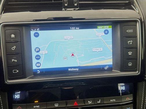 2018 Jaguar F-PACE 30t R-Sport