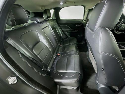 2018 Jaguar F-PACE 30t R-Sport