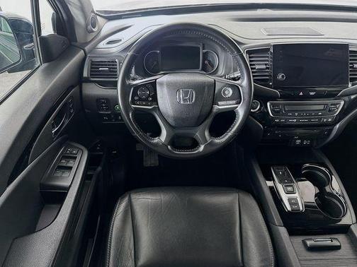 Crystal Black Pearl 2019 Honda Pilot Touring 7-Passenger