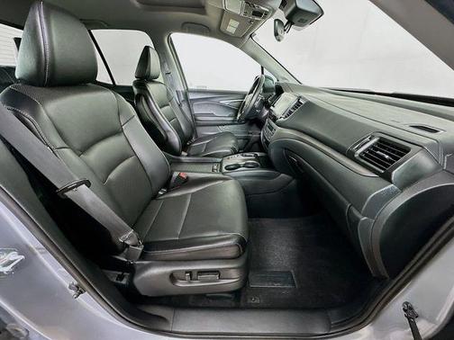 Lunar Silver Metallic 2023 Honda Ridgeline RTL