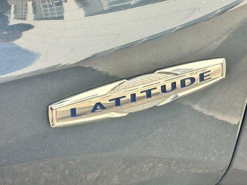 Slate Blue Pearlcoat 2021 Jeep Renegade Latitude