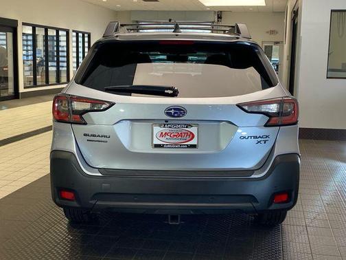 Ice Silver Metallic 2023 Subaru Outback Onyx Edition XT