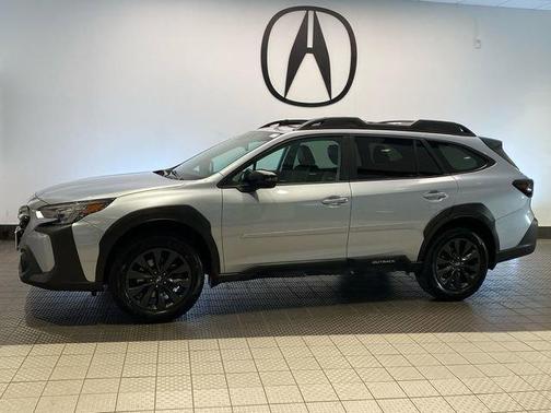 Ice Silver Metallic 2023 Subaru Outback Onyx Edition XT