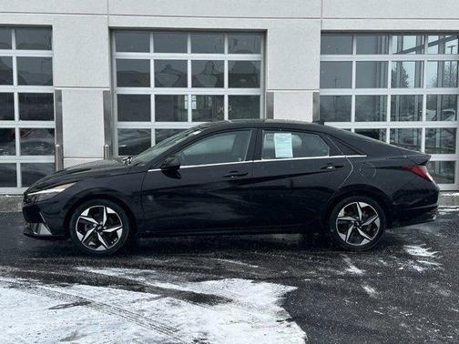 2022 Hyundai ELANTRA Limited