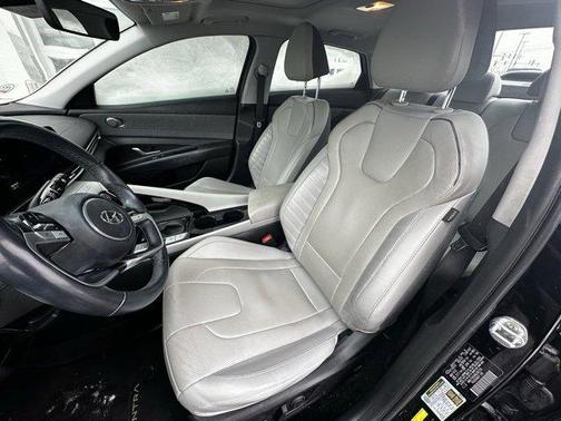 2022 Hyundai ELANTRA Limited