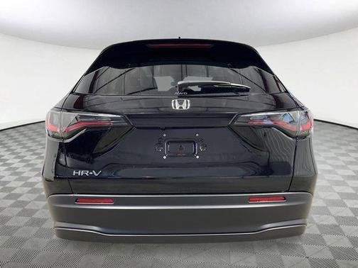 Crystal Black Pearl 2026 Honda HR-V LX