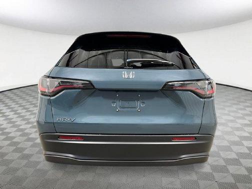 Pearl 2027 Honda HR-V LX