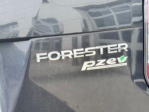 Dark Gray Metallic 2015 Subaru Forester 2.5i Limited