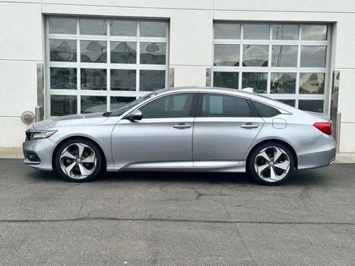 Lunar Silver Metallic 2018 Honda Accord Touring 2.0T