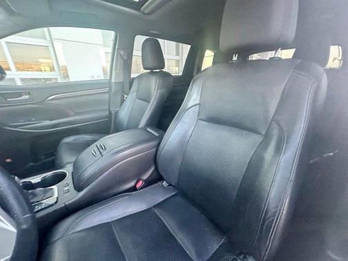 Blizzard Pearl 2014 Toyota Highlander Limited