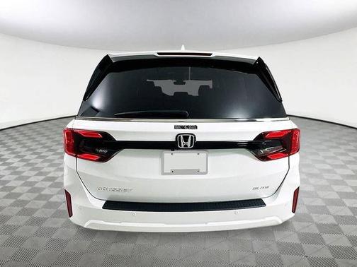 Platinum White Pearl 2026 Honda Odyssey Elite
