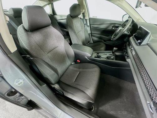 Solar Silver Metallic 2025 Honda Accord SE