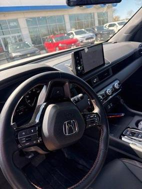 Platinum White Pearl 2025 Honda Pilot TrailSport