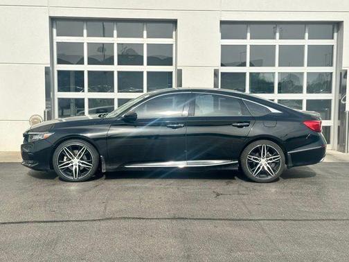 Crystal Black Pearl 2021 Honda Accord Touring 2.0T