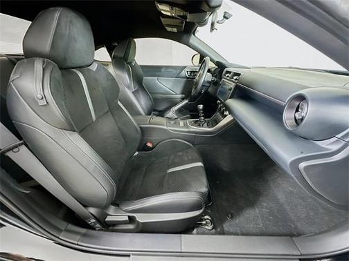 2024 Toyota GR86 Premium