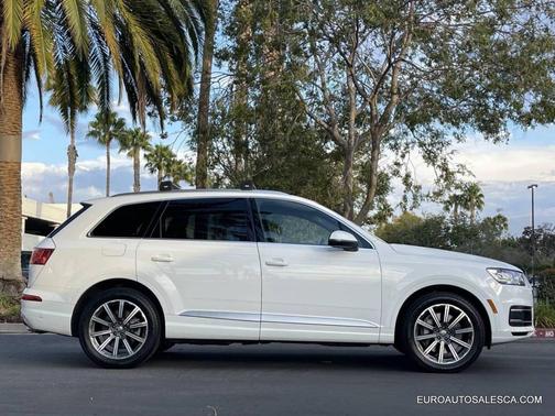 2019 Audi Q7 55 Premium Plus
