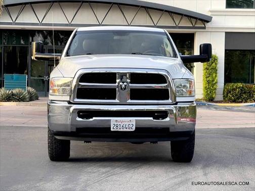 2017 RAM 2500 Tradesman Crew Cab 4x4 8' Box