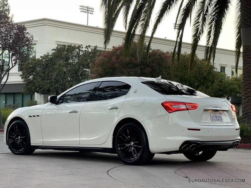 2018 Maserati Ghibli Base