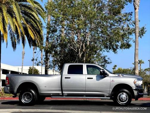 2024 RAM 3500 Tradesman Crew Cab 4x4 8' Box