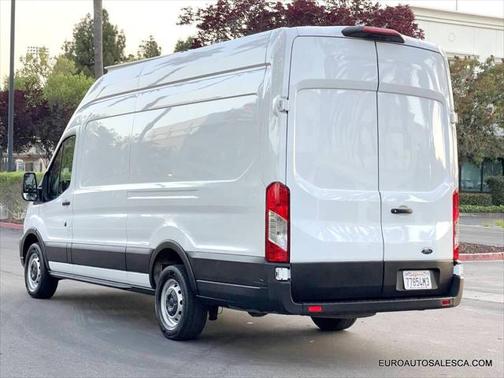 2022 Ford Transit-250 Base