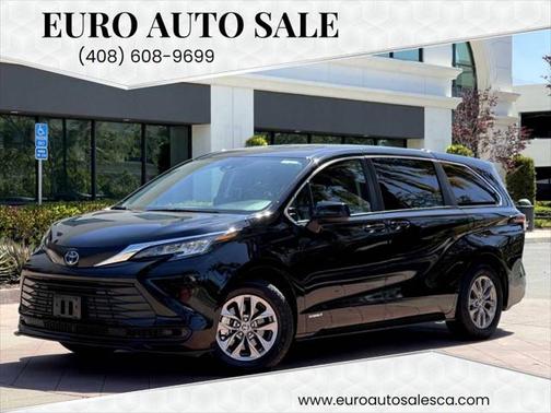 2021 Toyota Sienna LE