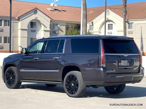 2017 Cadillac Escalade ESV Platinum