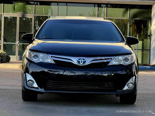 2012 Toyota Camry Hybrid XLE