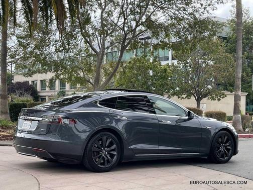 2015 Tesla Model S 85D