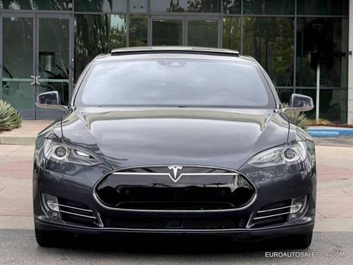 2015 Tesla Model S 85D