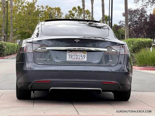 2015 Tesla Model S 85D