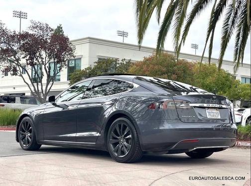 2015 Tesla Model S 85D