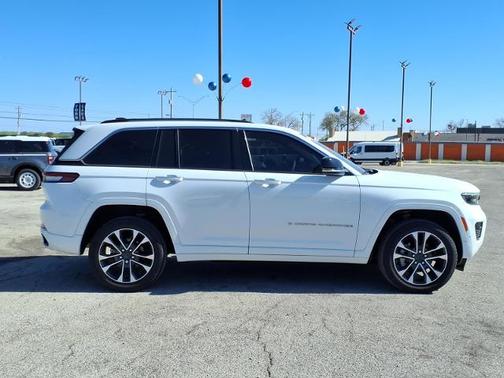 2023 Jeep Grand Cherokee OVERLAND