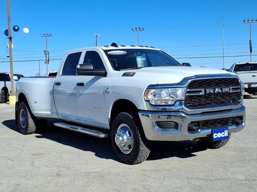 2022 RAM 3500 TRADESMAN