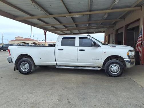 2022 RAM 3500 TRADESMAN