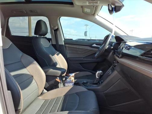 2024 Volkswagen Taos 1.5T SEL