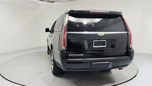 2016 Cadillac Escalade ESV Luxury