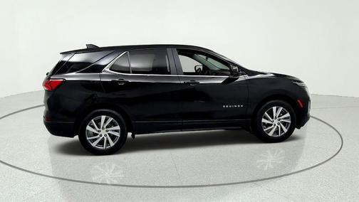 Black Metallic 2024 Chevrolet Equinox LT