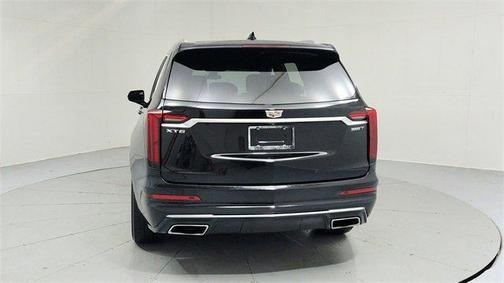 2022 Cadillac XT6 Luxury FWD