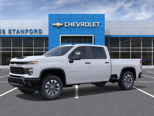 Summit White 2026 Chevrolet Silverado 2500 Custom