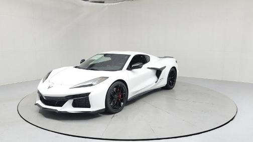Arctic White 2026 Chevrolet Corvette Z06
