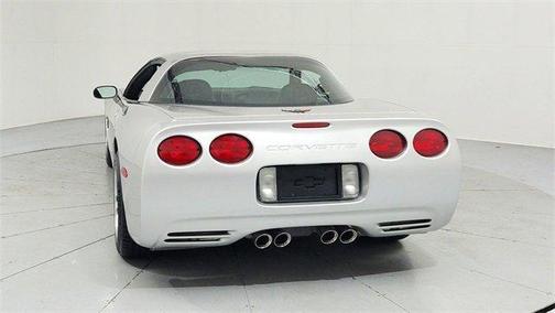 2004 Chevrolet Corvette Base