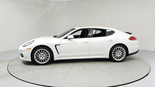 2014 Porsche Panamera 4