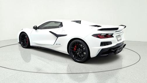 Arctic White 2026 Chevrolet Corvette Z06