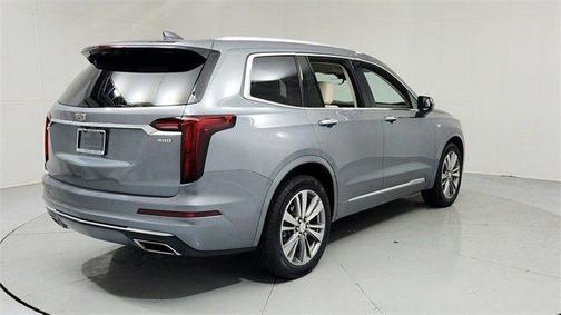 2022 Cadillac XT6 Premium Luxury FWD