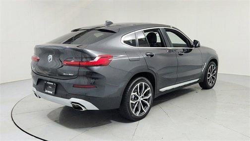 2023 BMW X4 xDrive30i